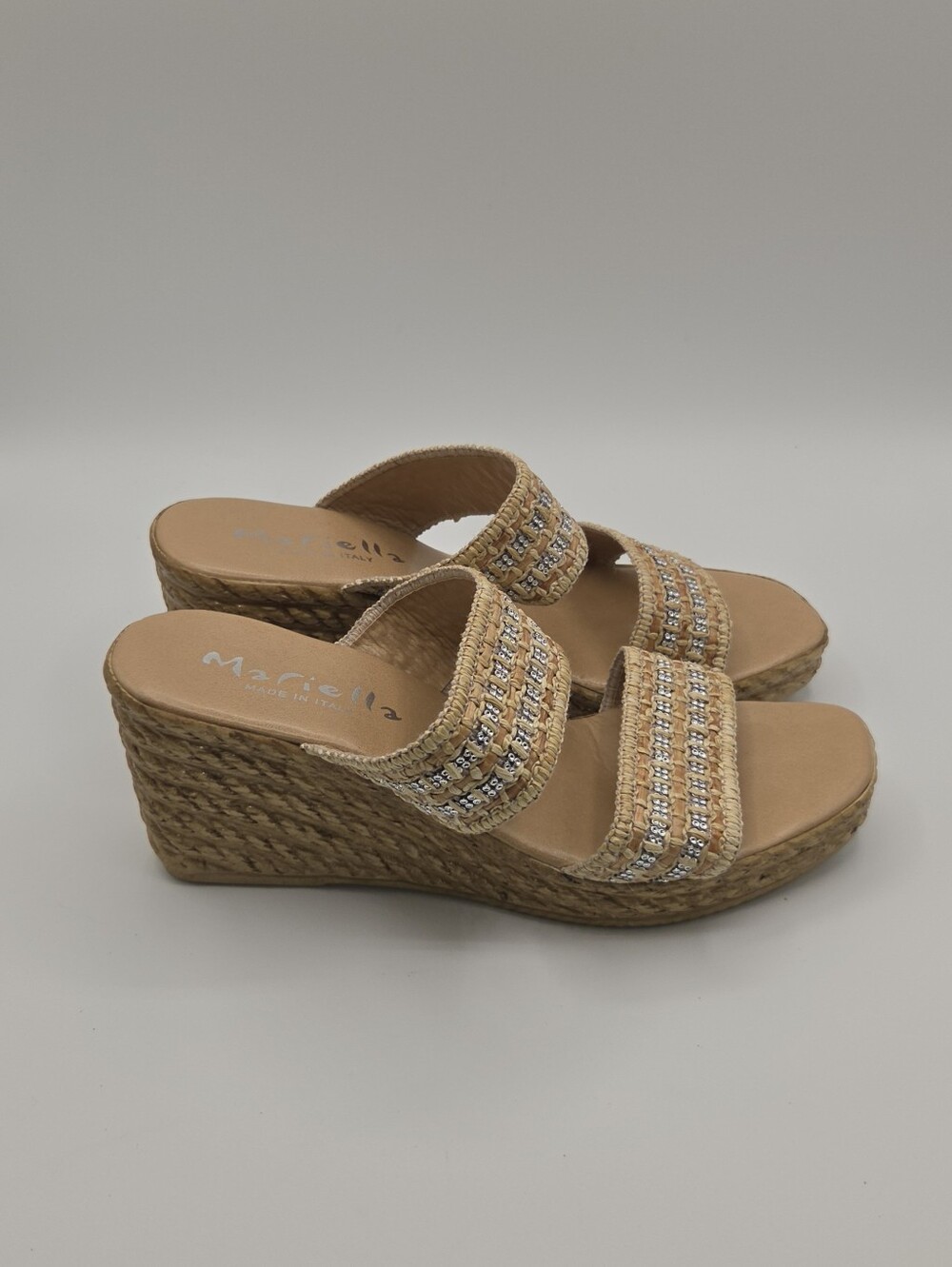 Mariella Wedge Tan Sandals Wimens Size 6